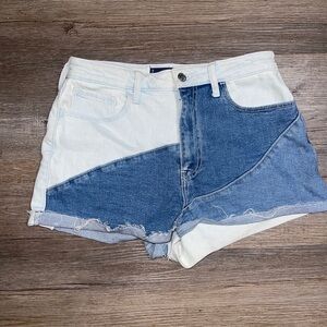 HOLLISTER Ultra High-Rise Mom Shorts Patchwork Size 7 28 Colorblock Patchwork